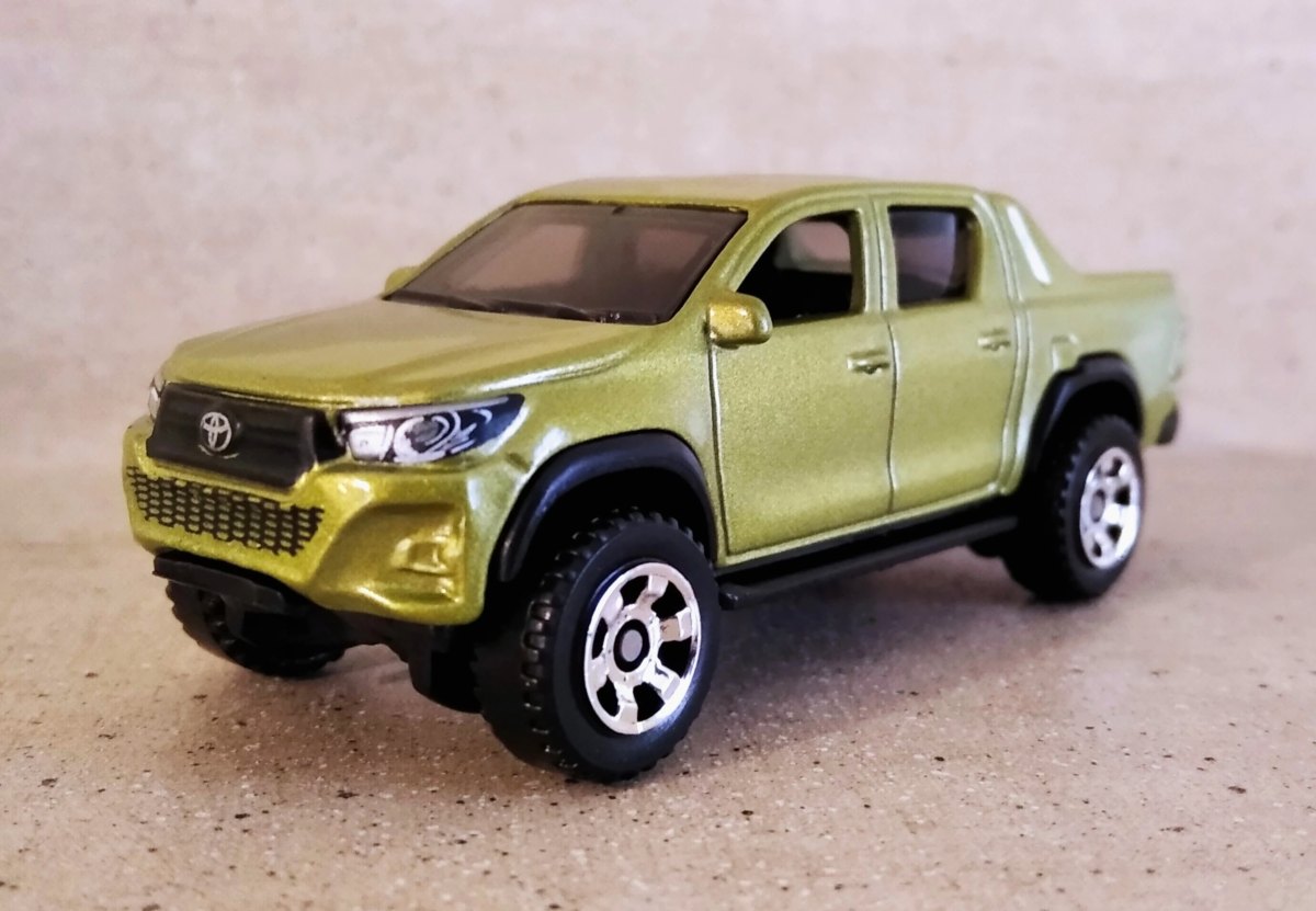 Hot Wheels 2018 Toyota Hilux