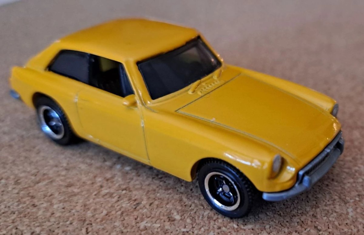 Hot Wheels 1971 MGB GT Coupe