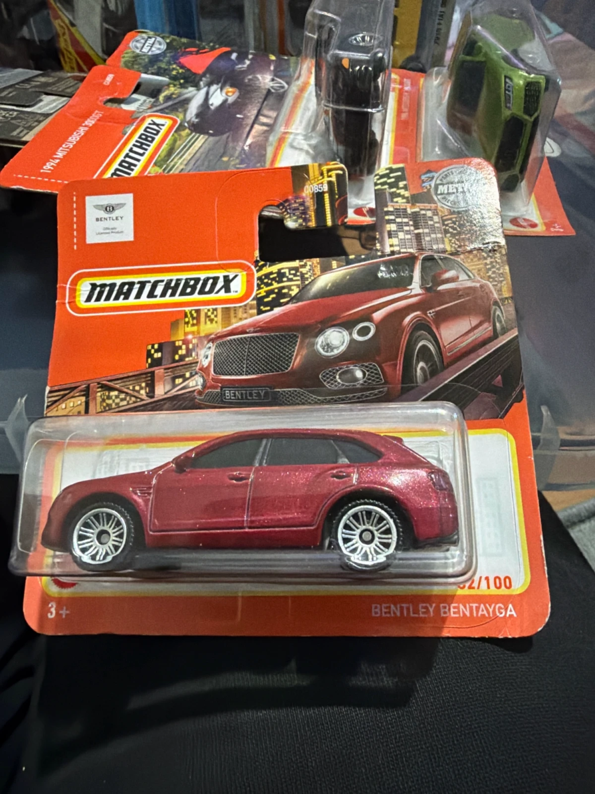 2022 Bentley Bentayga Red: Short Card: Image 2