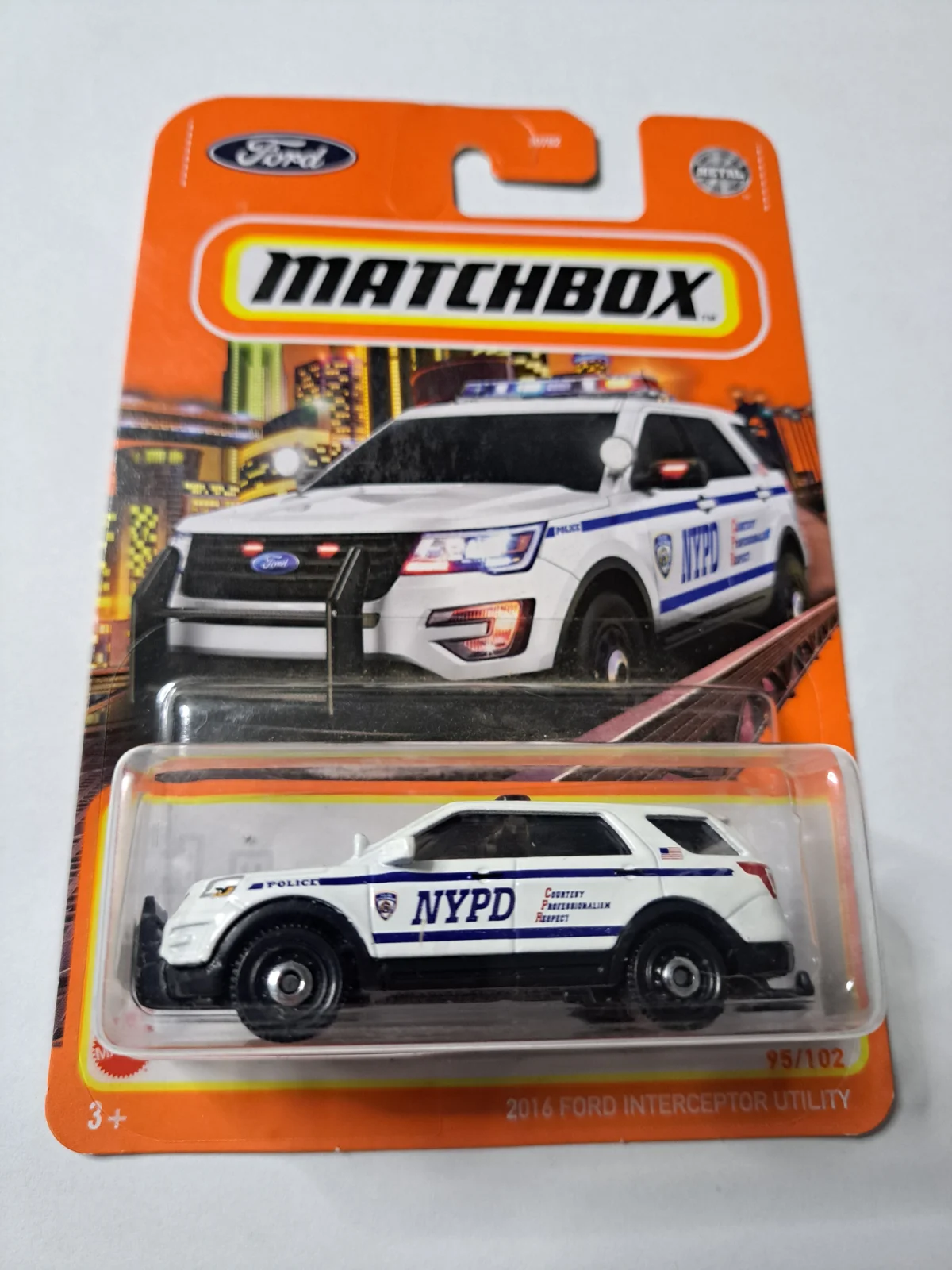 2022 2016 Ford Interceptor Utility White: Long Card: Image 2