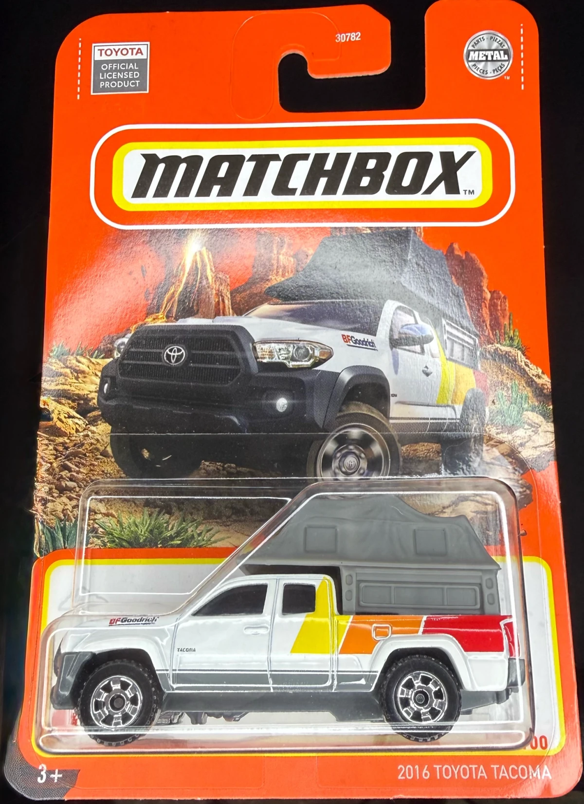 2022 2016 Toyota Tacoma White: Long Card: Image 2