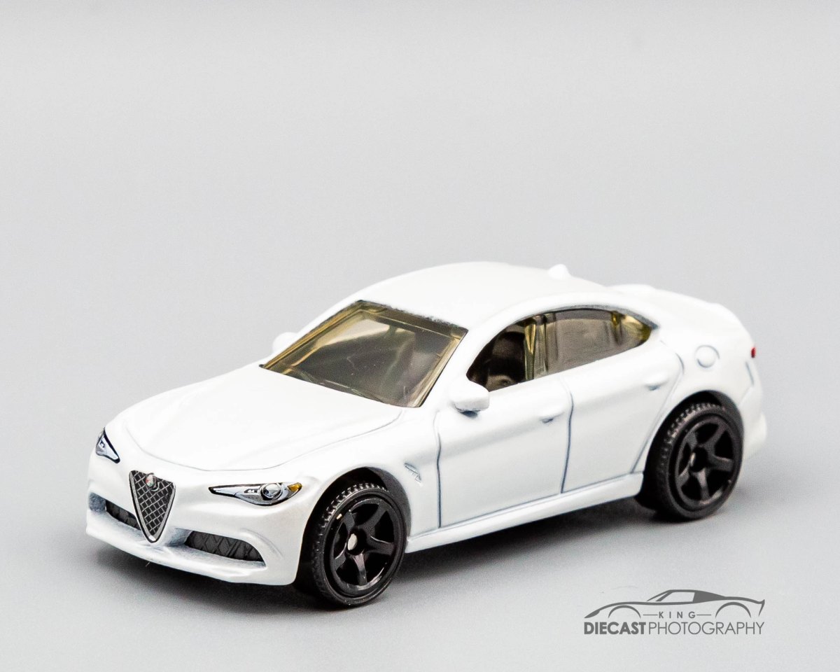 Hot Wheels 2016 Alfa Romeo Giulia
