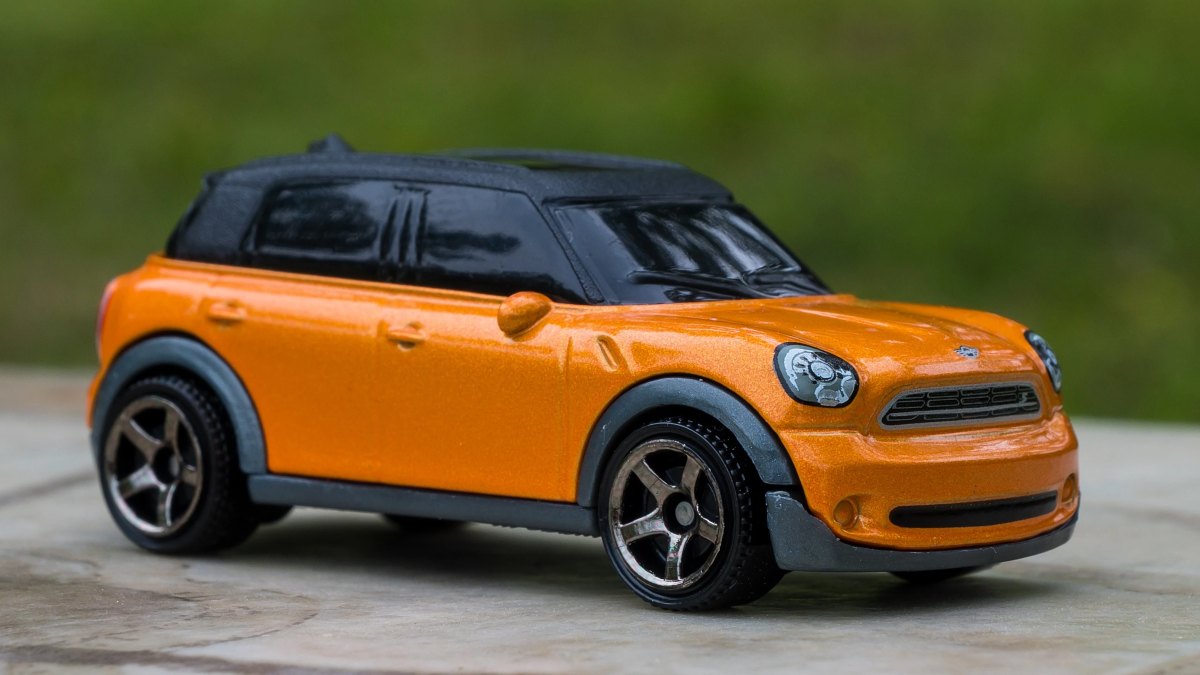 Hot Wheels 2011 MINI Countryman