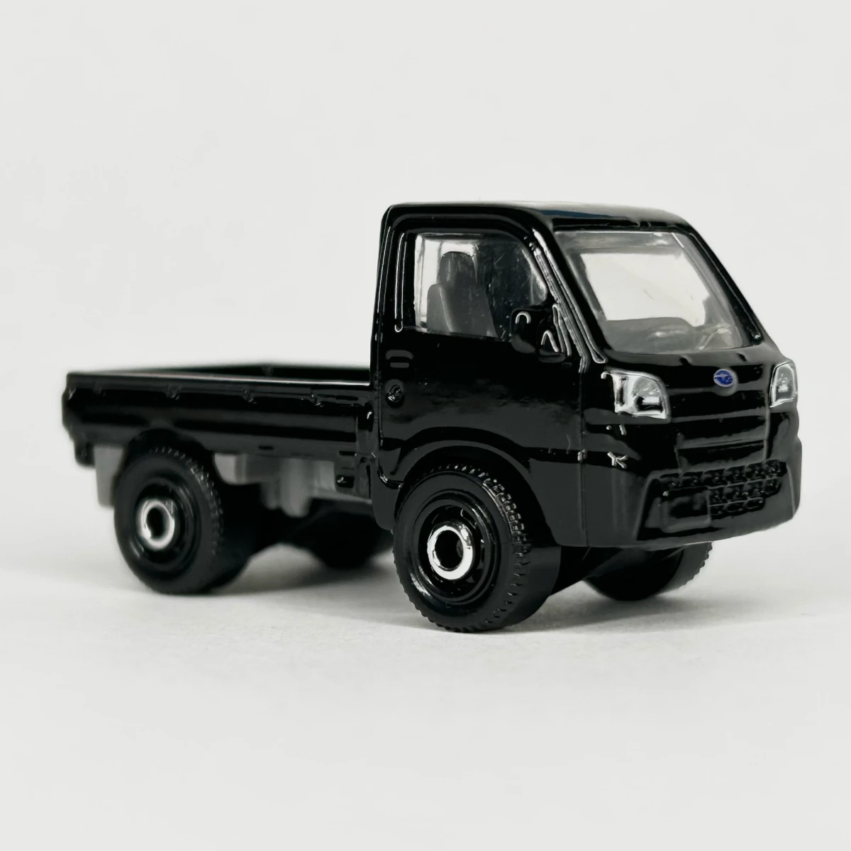 2021 Subaru Sambar Black: No Package: Image 5
