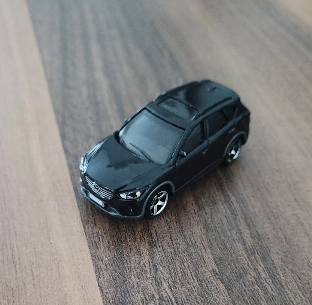 2021 16 Mazda CX-5 Black: No Package: Image 2