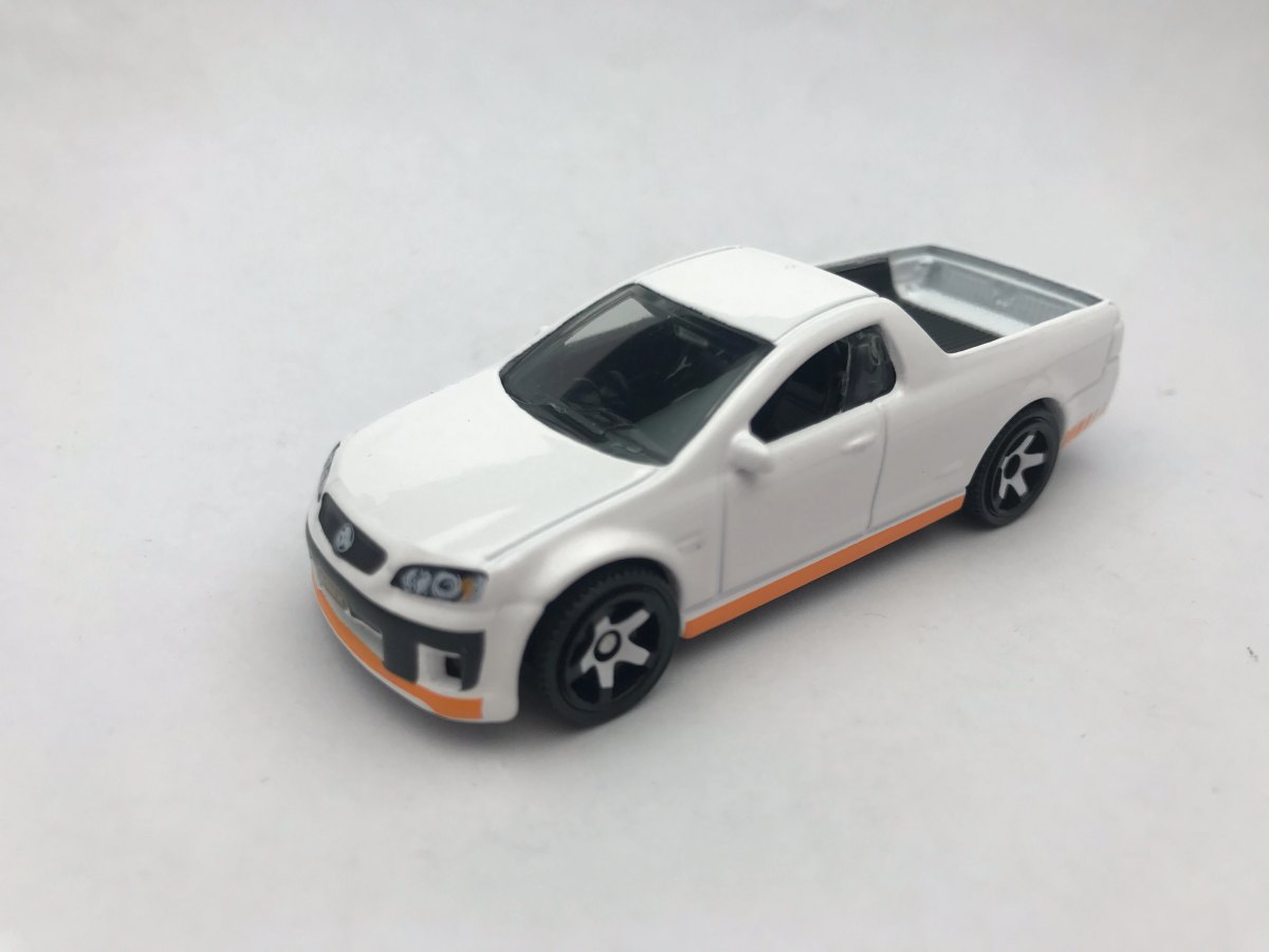 Hot Wheels 2008 Holden VE UTE SSV