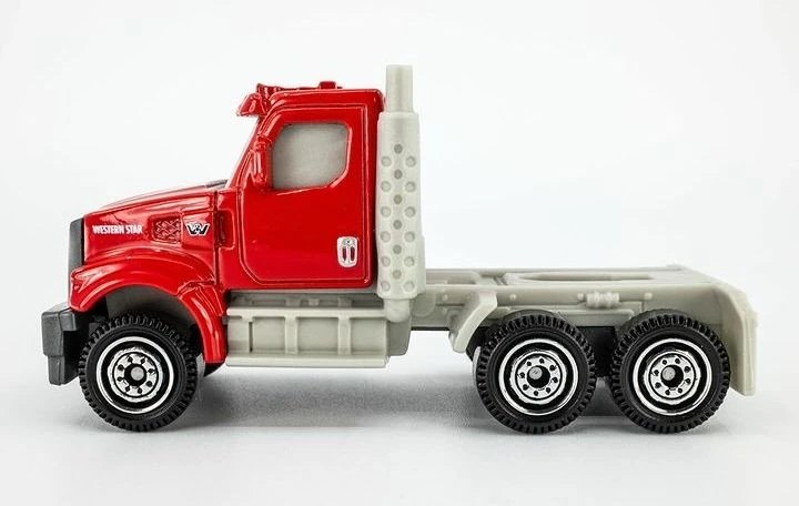 Hot Wheels Western Star 49X Day Cab Tractor(Moved to2021 Convoy series)[1]