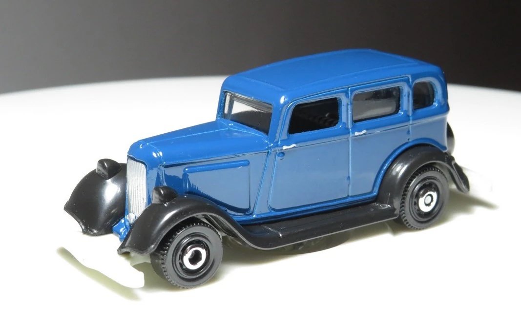 Hot Wheels 1933 Plymouth Sedan