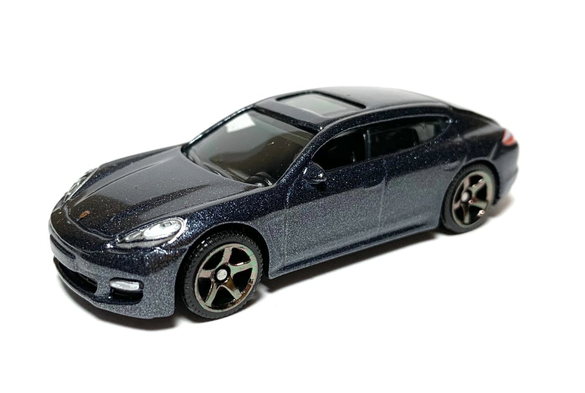 Hot Wheels 2010 Porsche Panamera