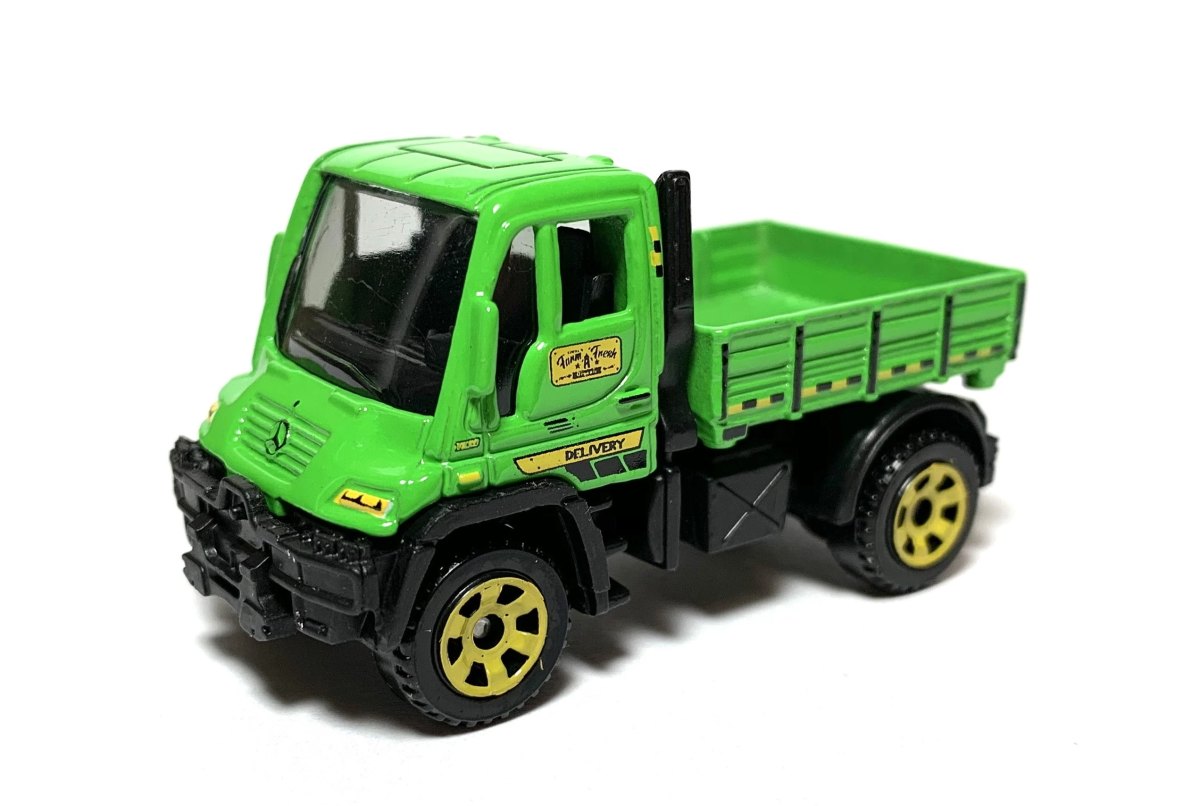 Hot Wheels Mercedes-Benz Unimog U300