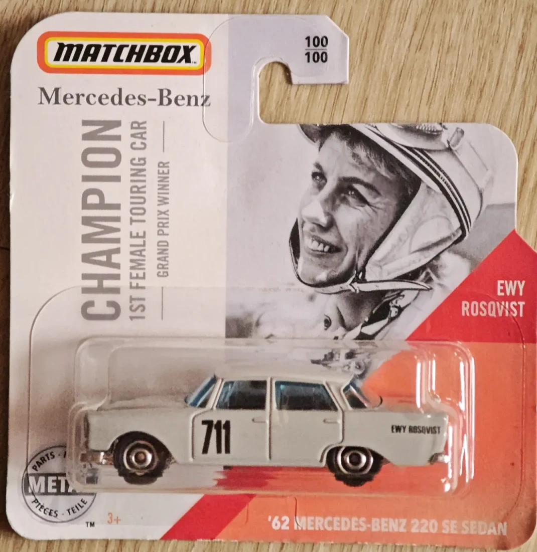 2020 62 Mercedes-Benz 220 SE Sedan Grey: Short Card: Image 2