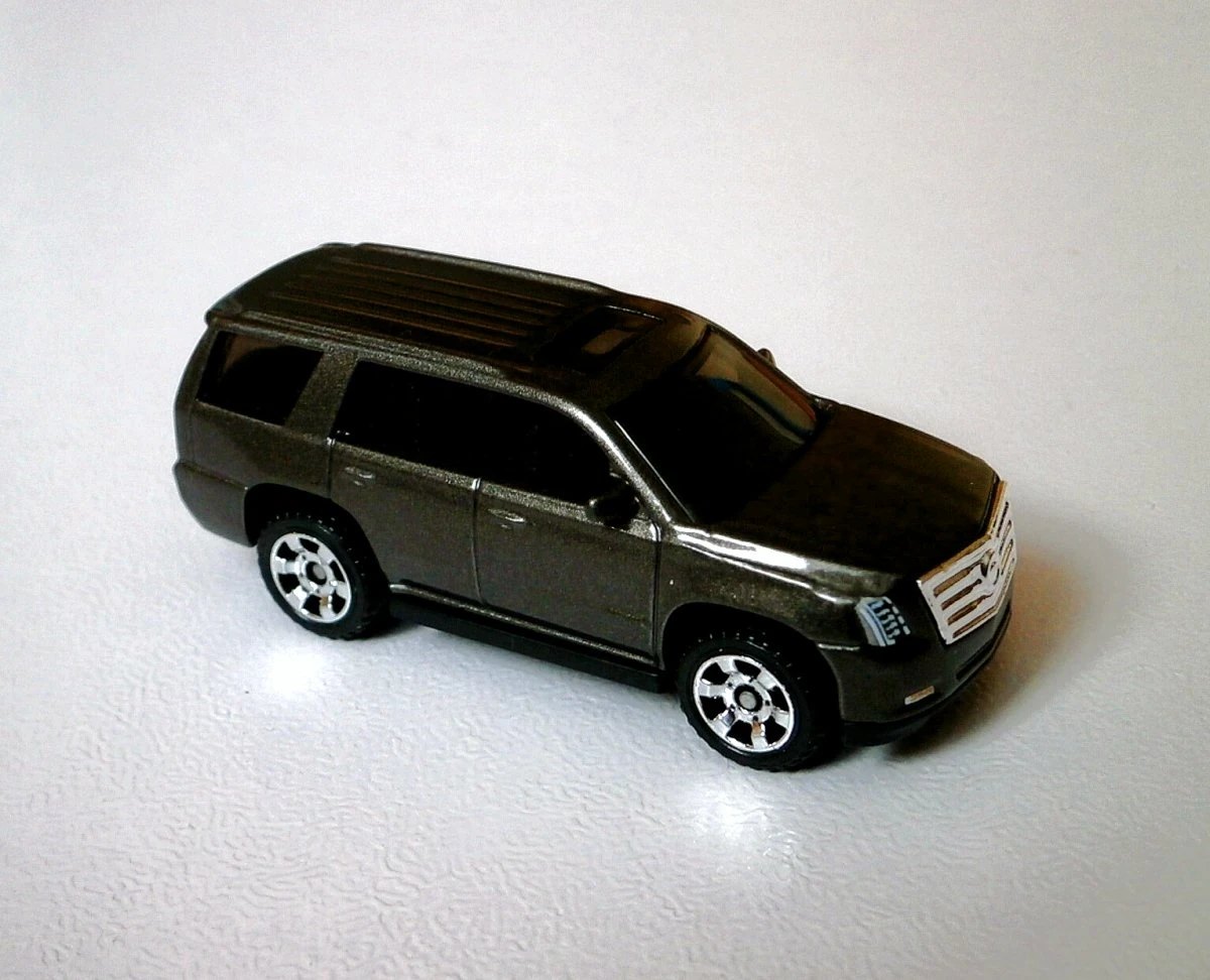Hot Wheels 15 Cadillac Escalade