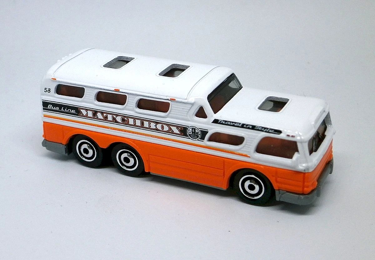 Hot Wheels 1955 GMC Scenic Cruiser