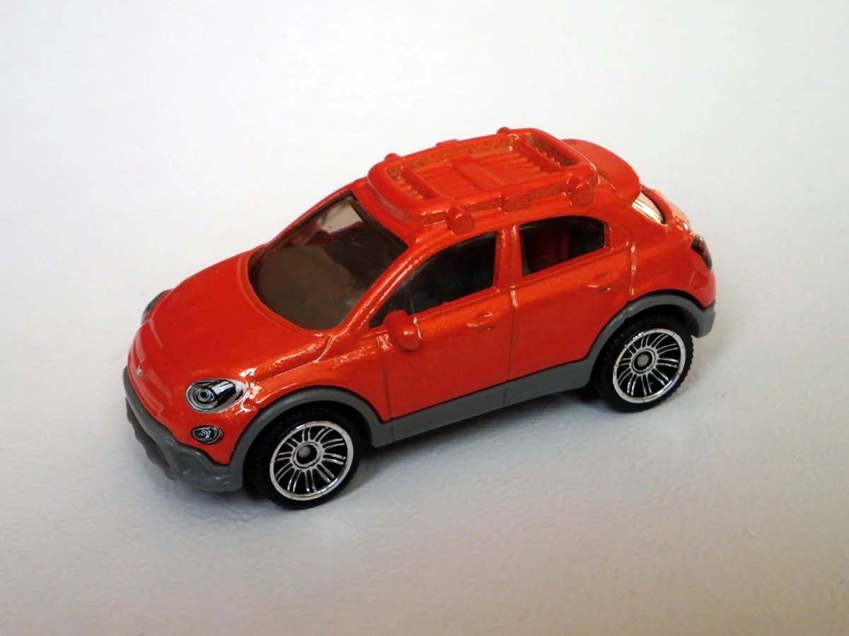 Hot Wheels 16 Fiat 500 X
