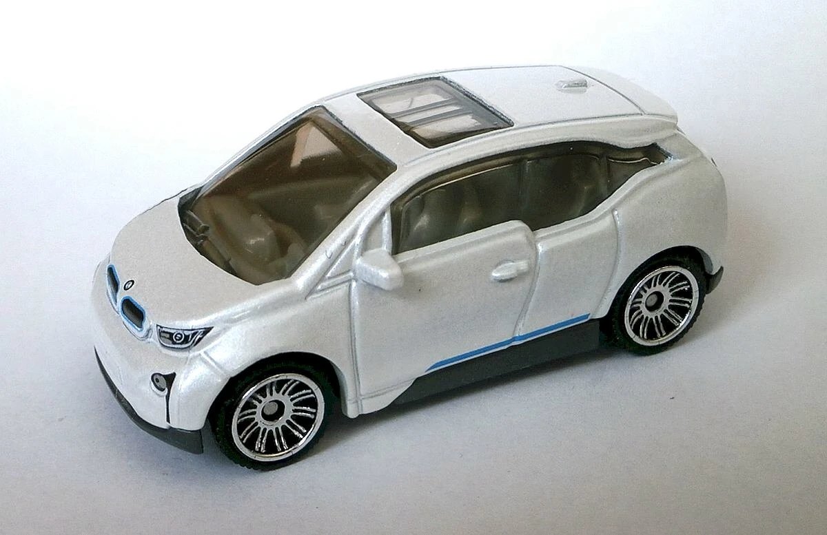 Hot Wheels 15 BMW i3