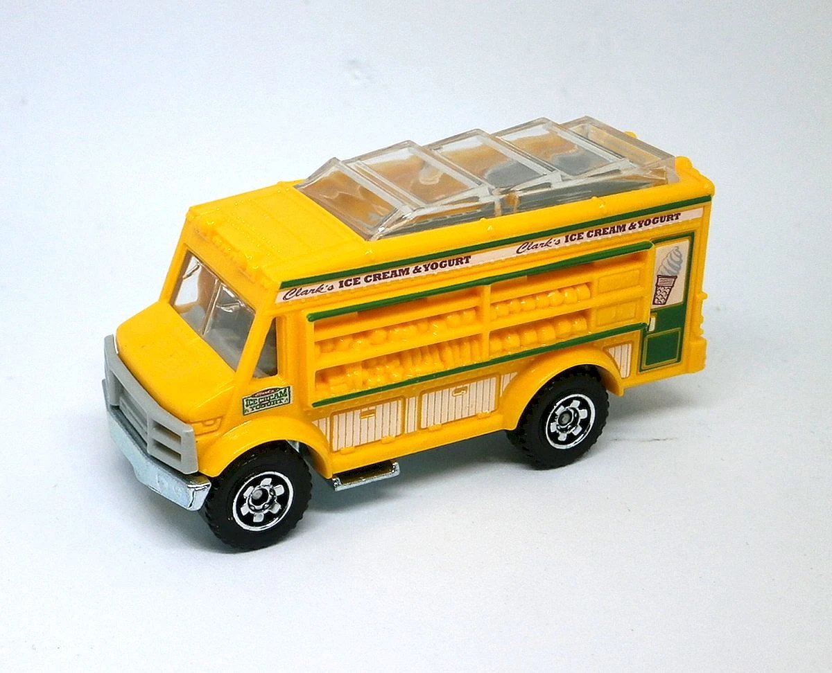 Hot Wheels Chow Mobile