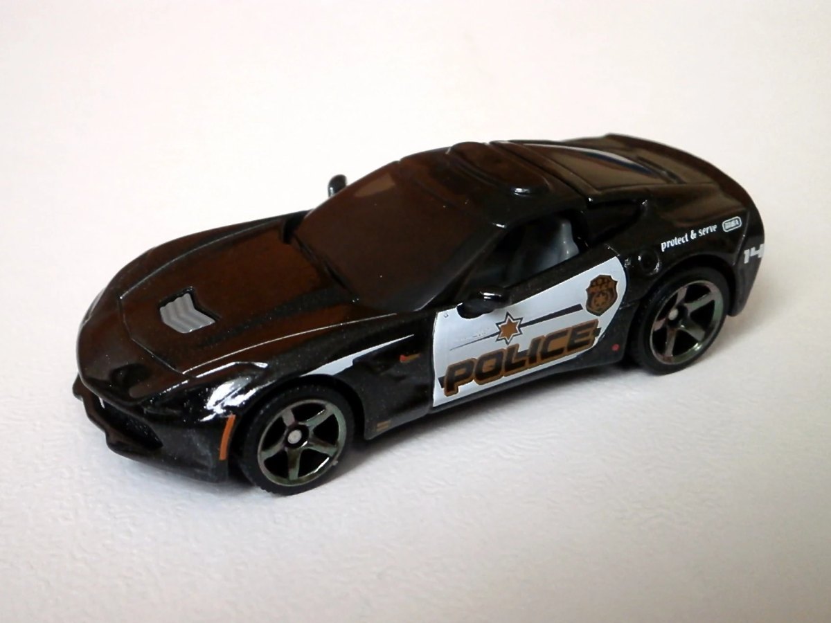 Hot Wheels 15 Corvette Stingray
