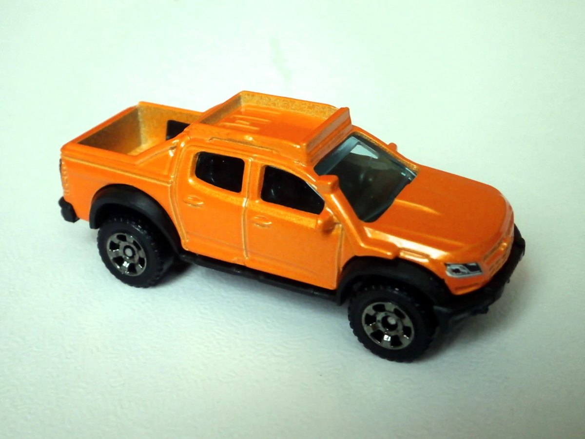 Hot Wheels 16 Chevy Colorado Xtreme