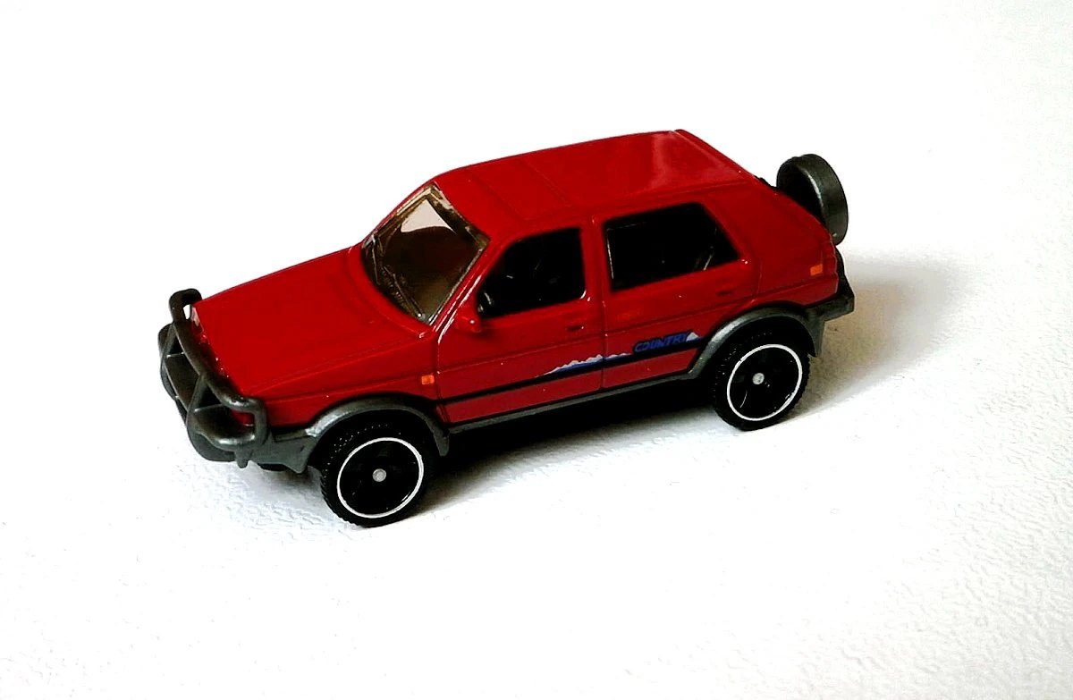 Hot Wheels 90 Volkswagen Golf Country