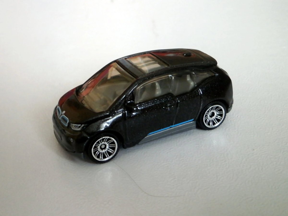 Hot Wheels 15 BMW i3