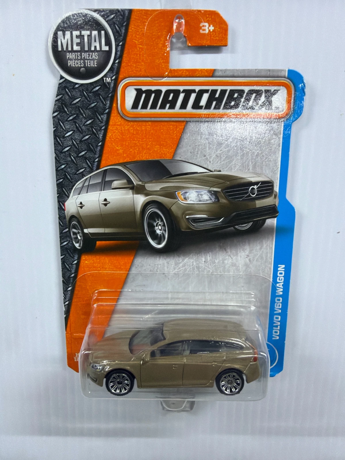 2017 Volvo V60 Wagon Brown: Long Card: Image 2
