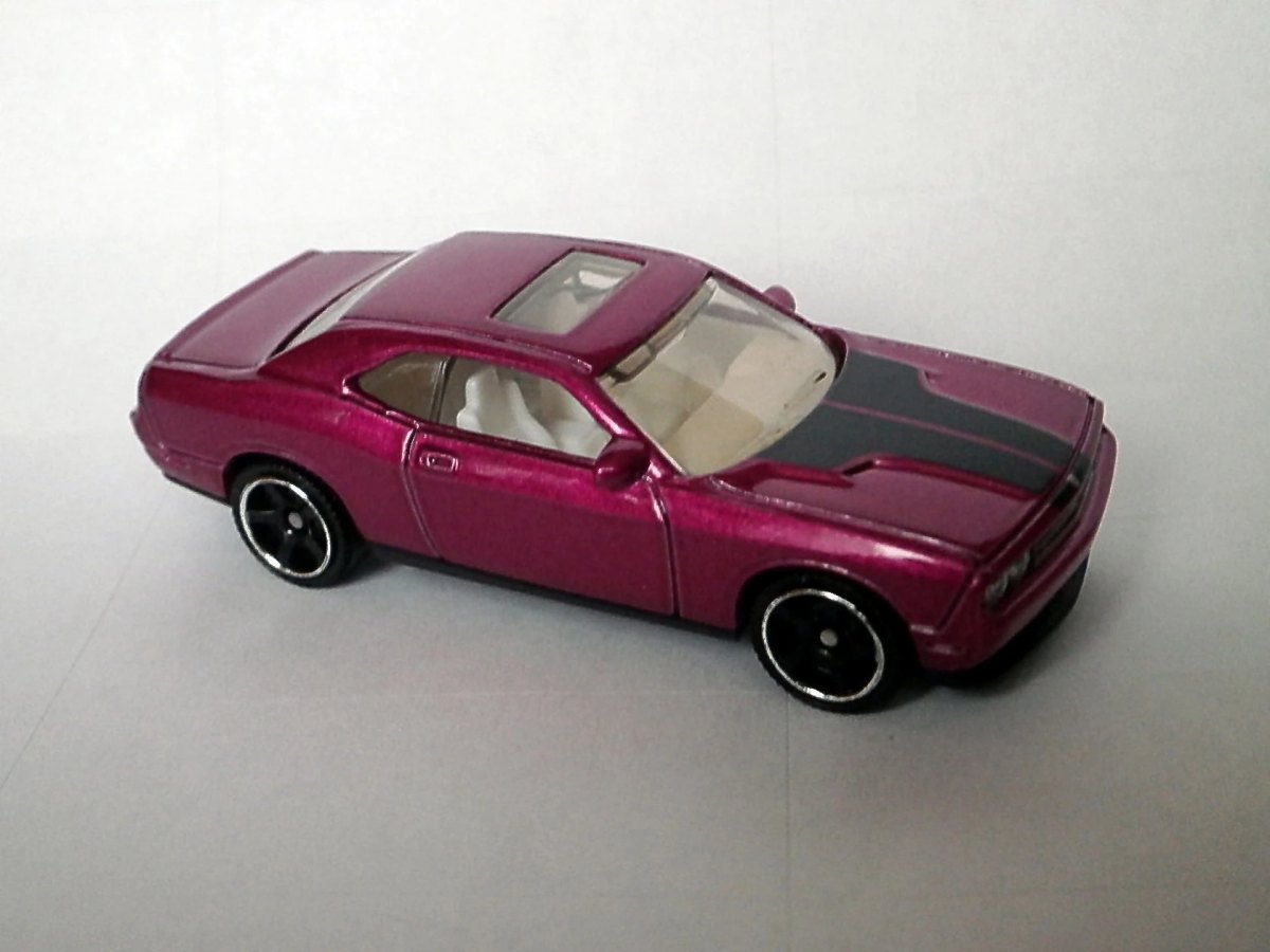 Hot Wheels Dodge Challenger SRT8