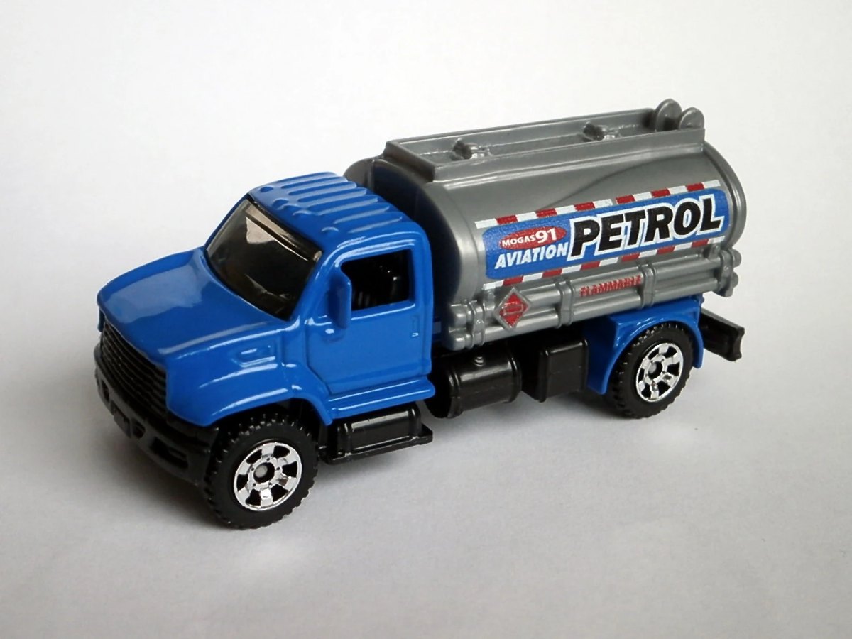 Hot Wheels Petrol Pumper