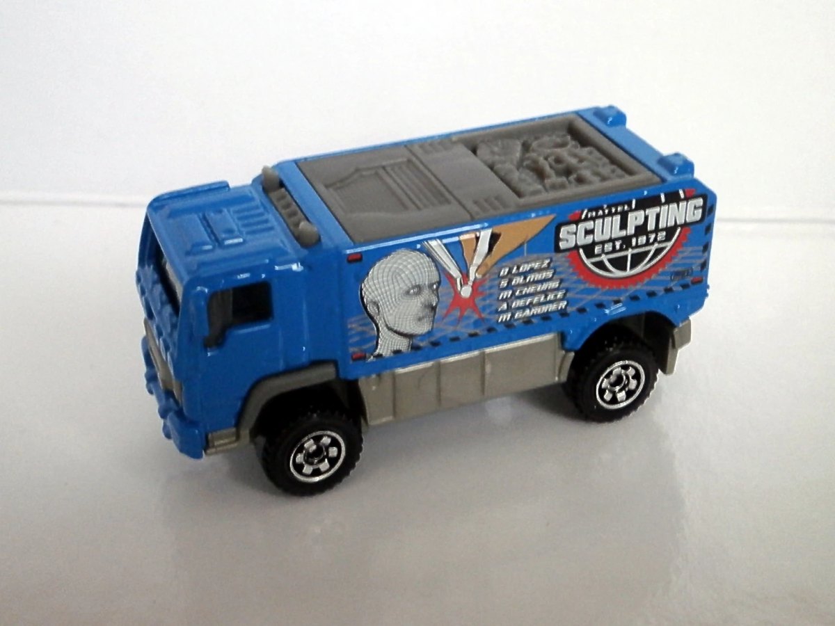 Hot Wheels Desert Thunder V16