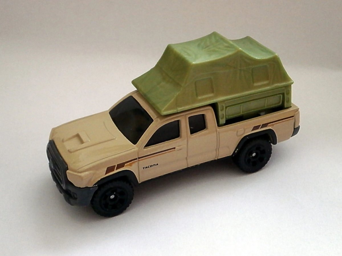 Hot Wheels 16 Toyota Tacoma