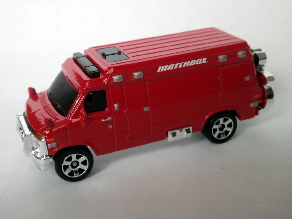 Hot Wheels 95 Custom Chevy Van