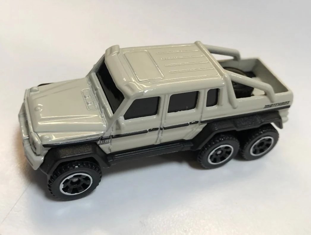 Hot Wheels Mercedes-Benz G63 AMG 6x6