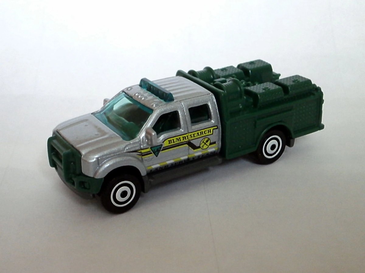 Hot Wheels Ford F-550 Super Duty