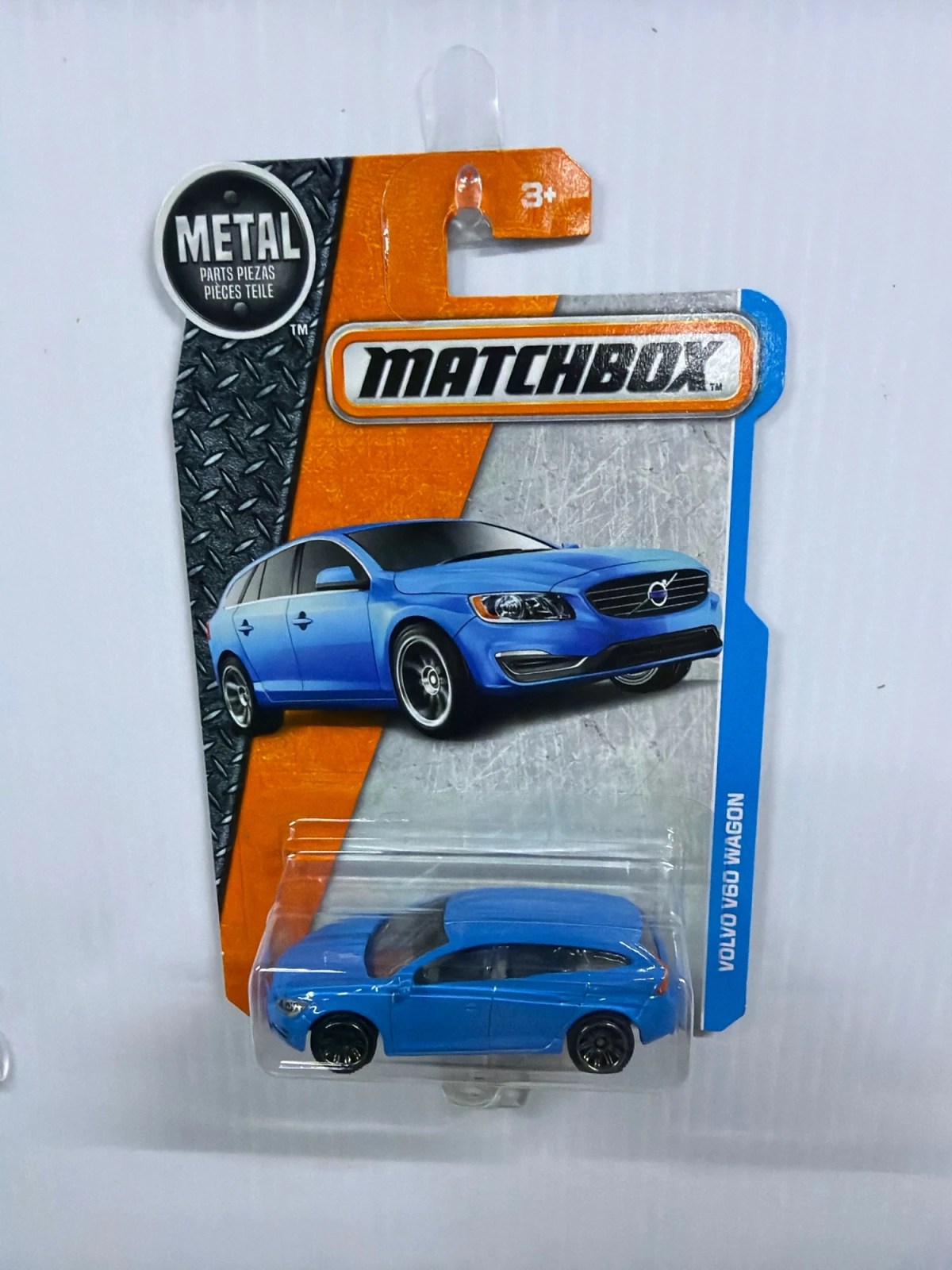2016 Volvo V60 Wagon Blue: Long Card: Image 2