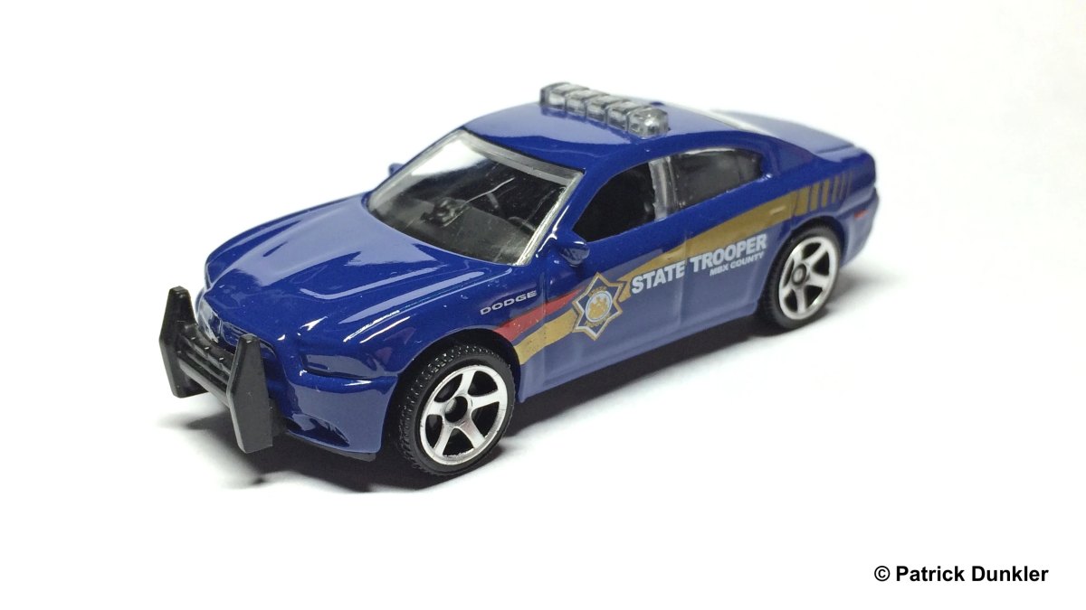 Hot Wheels Dodge Charger Pursuit(Re-color)
