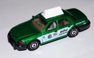 Hot Wheels 06 Ford Crown Victoria