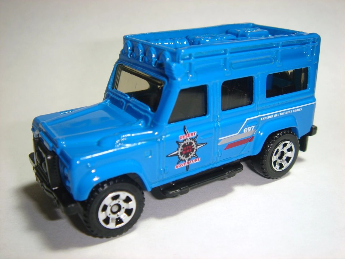 Hot Wheels 97 Land Rover Defender 110