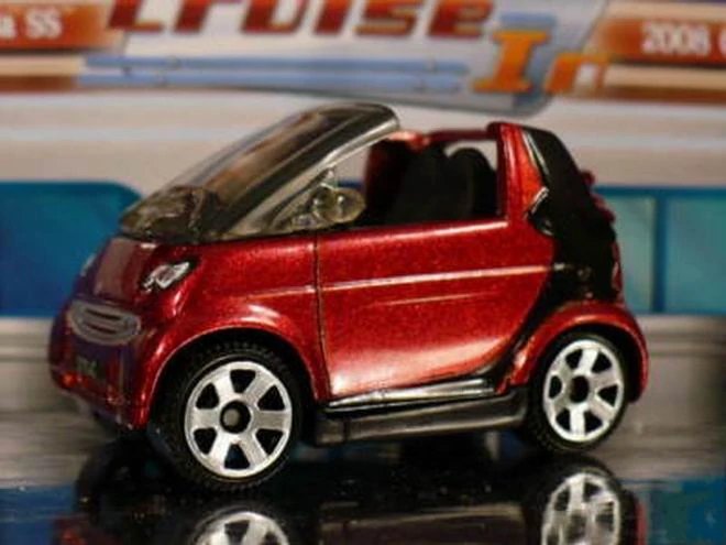Hot Wheels SMART Cabrio(New to USA 1-100 range)