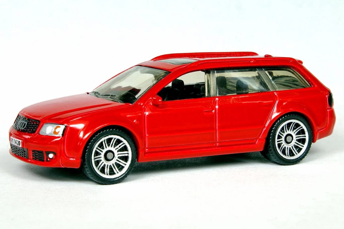 Hot Wheels Audi RS6 Avant(Recolor)