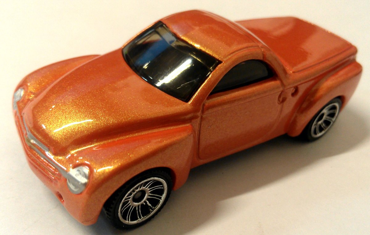 Hot Wheels Chevy SSR(Recolor)