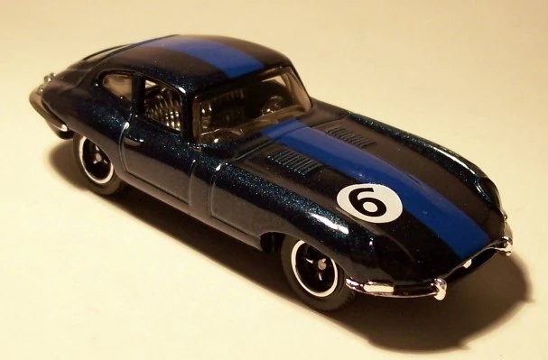 Hot Wheels 61 Jaguar E-Type Coupe(Recolor)