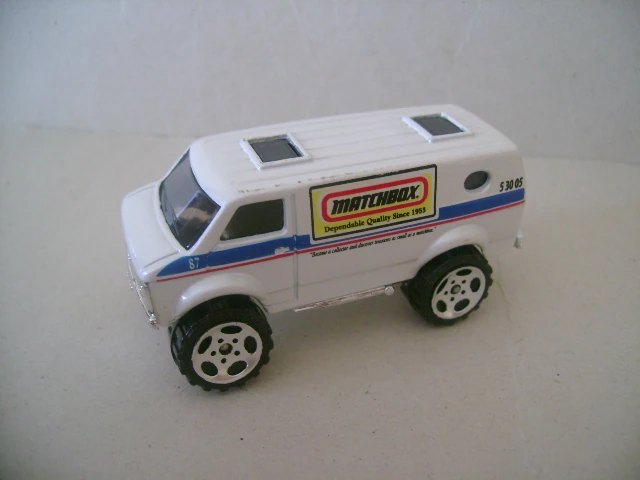 Hot Wheels 4X4 Chevy Van