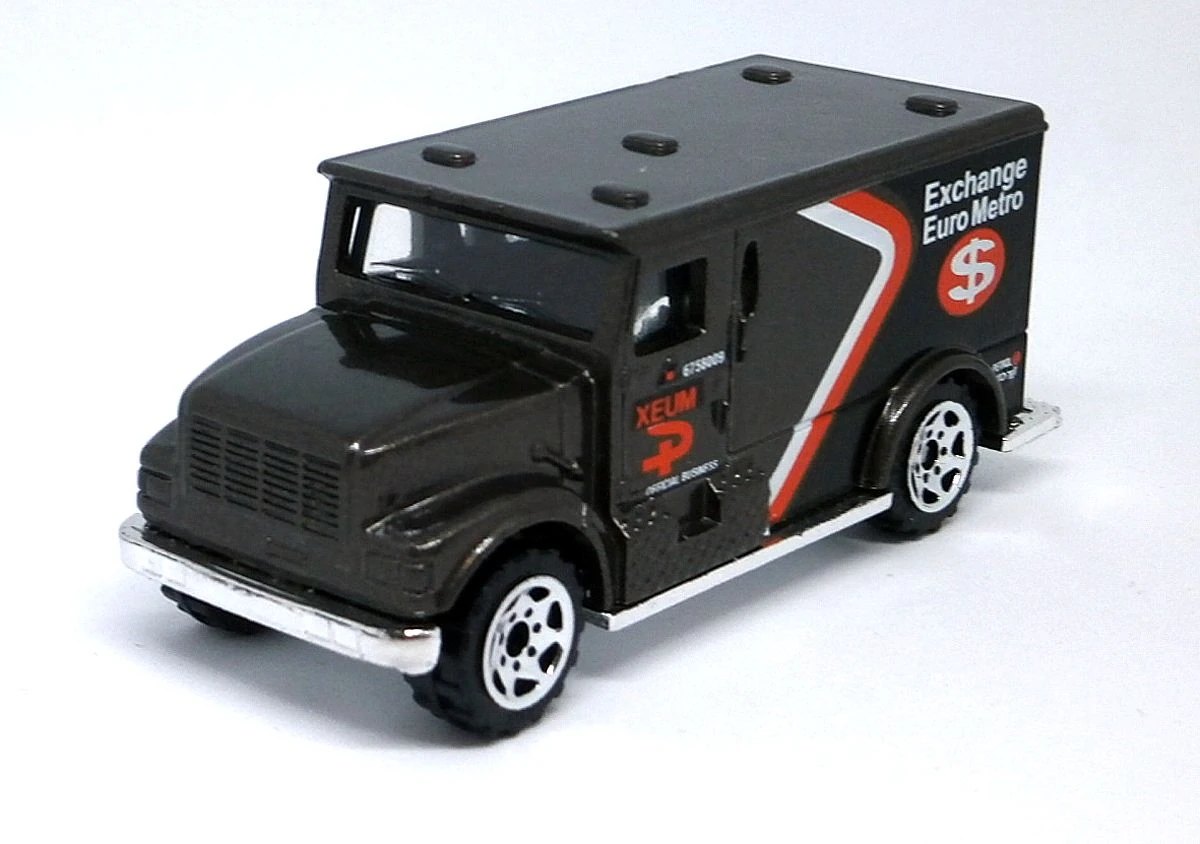 Hot Wheels Armored International 7400