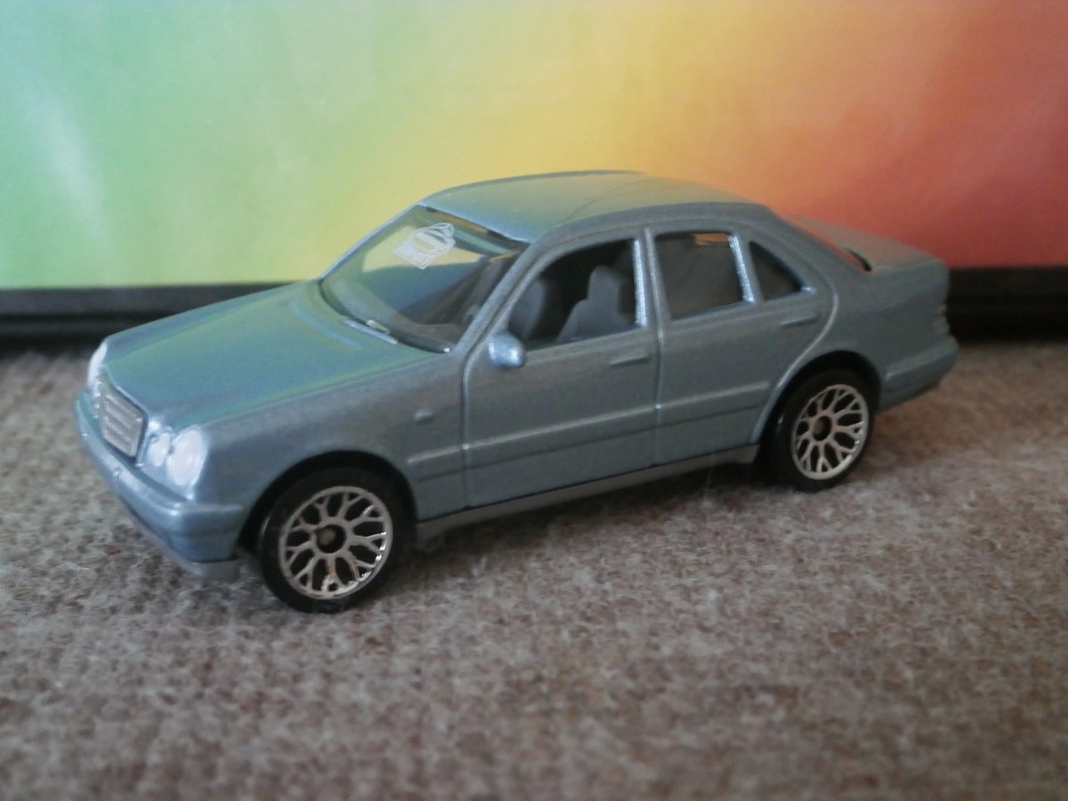 Hot Wheels Mercedes-Benz E-Class