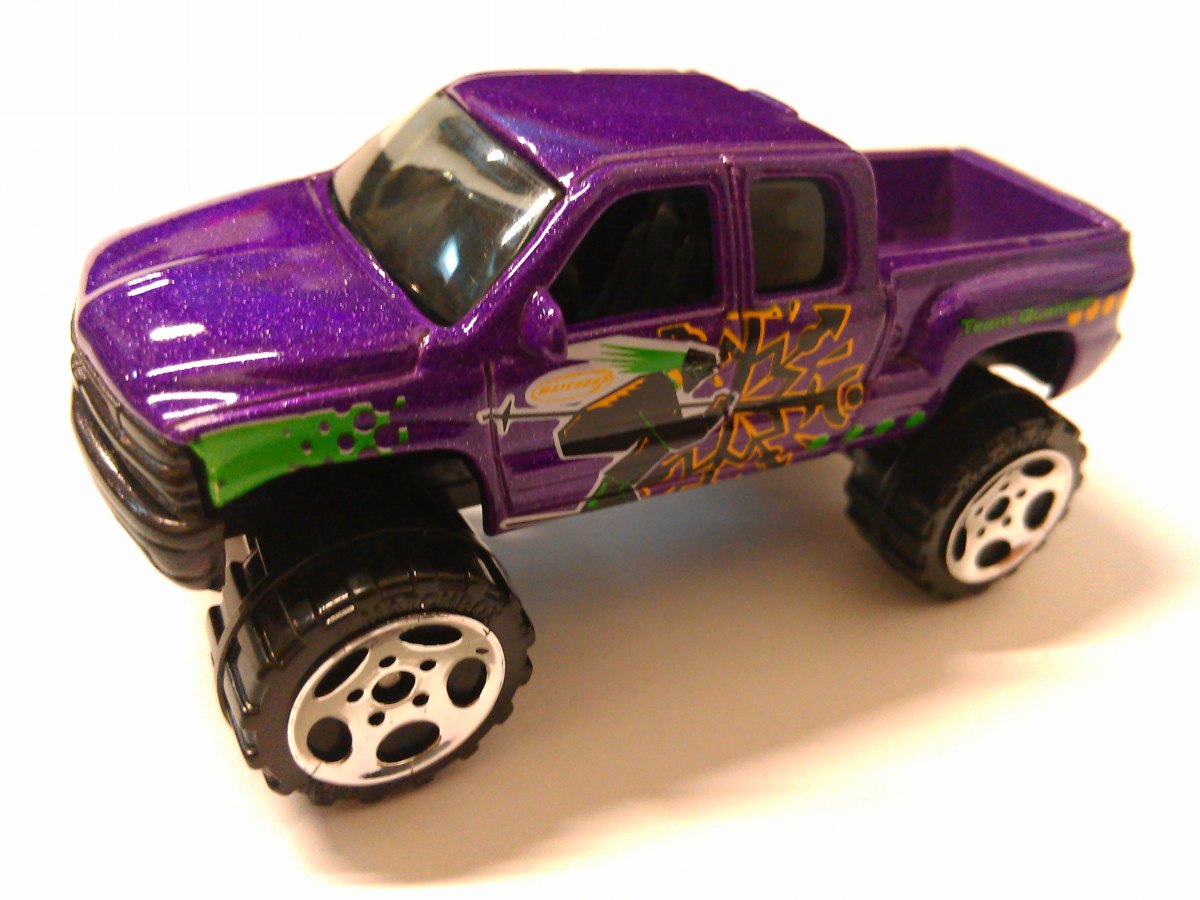 Hot Wheels Chevrolet Silverado 4x4