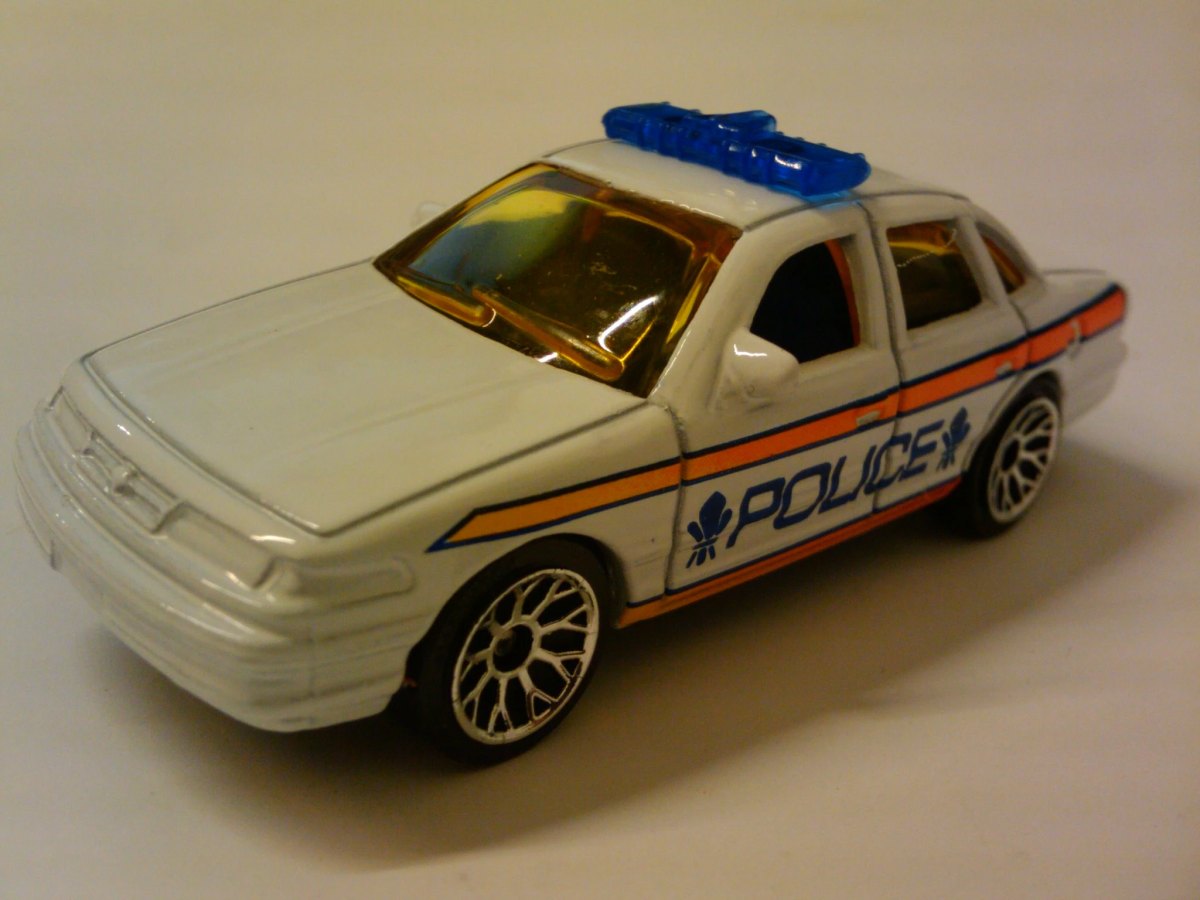 Hot Wheels Ford Crown Victoria Police