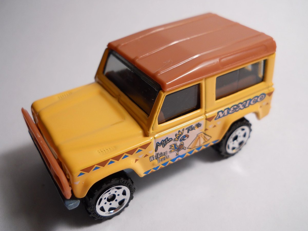 Hot Wheels Land Rover 90
