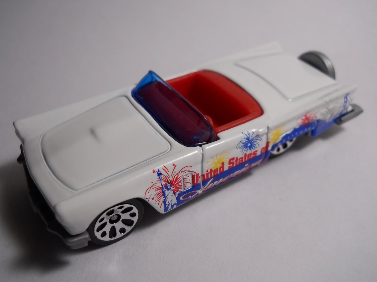 Hot Wheels 1957 Ford Thunderbird