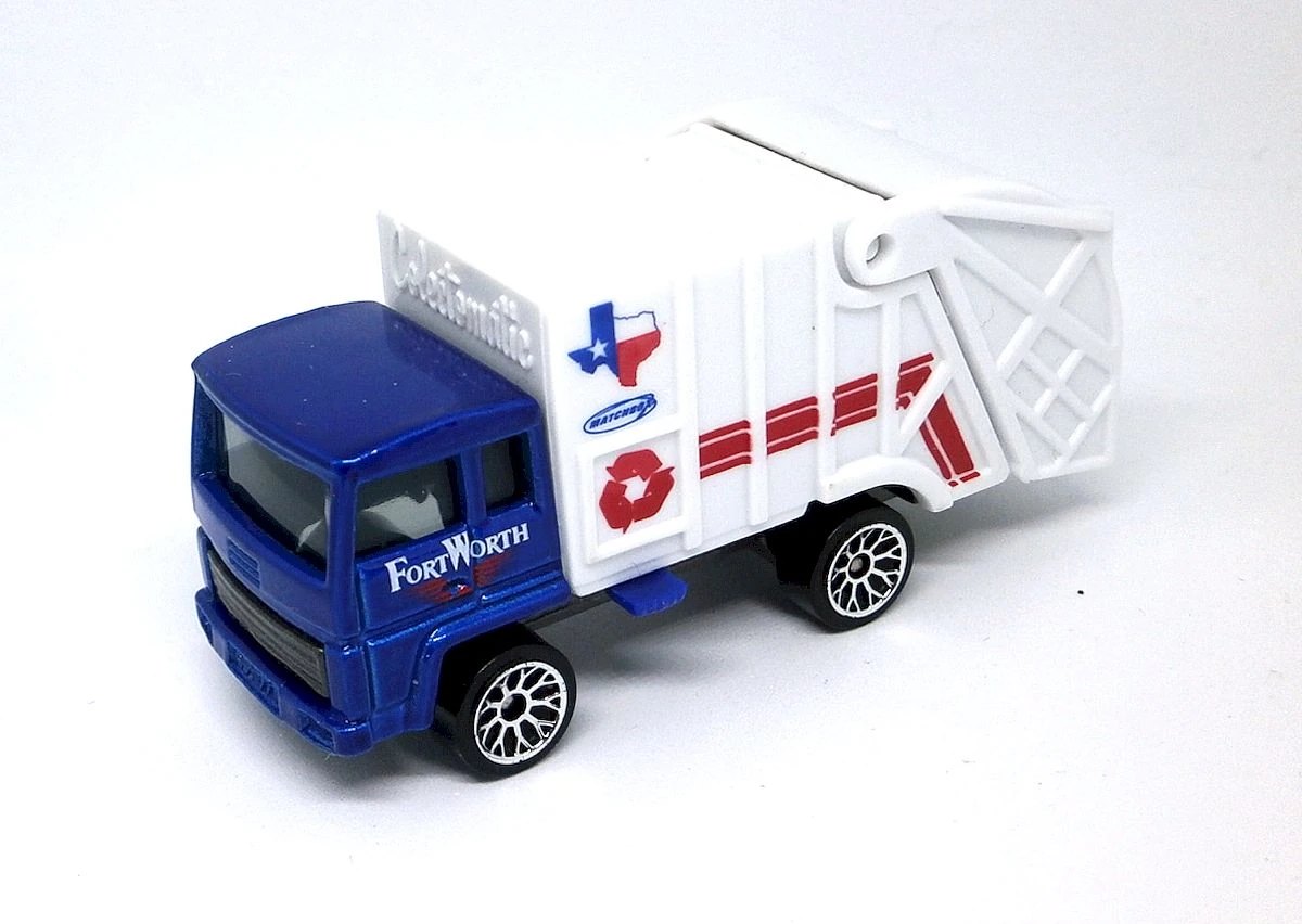 Hot Wheels Refuse Truck