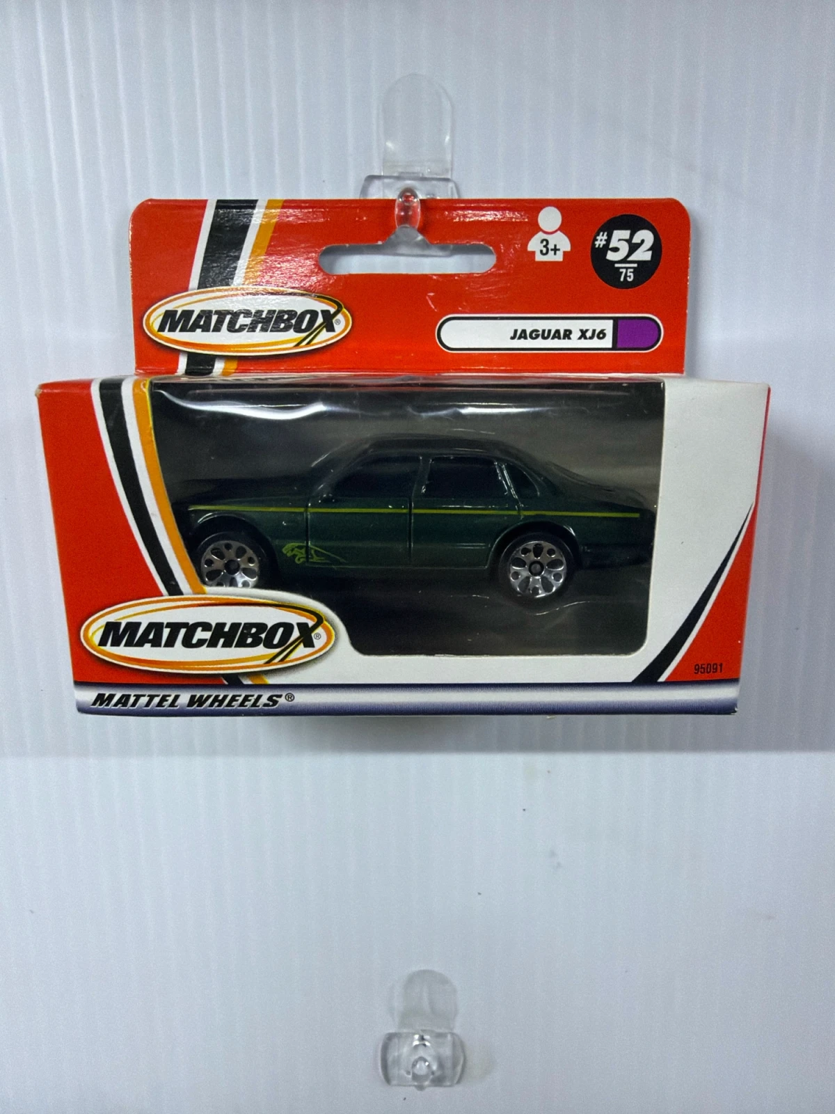 2001 Jaguar XJ6: Box: Image 2