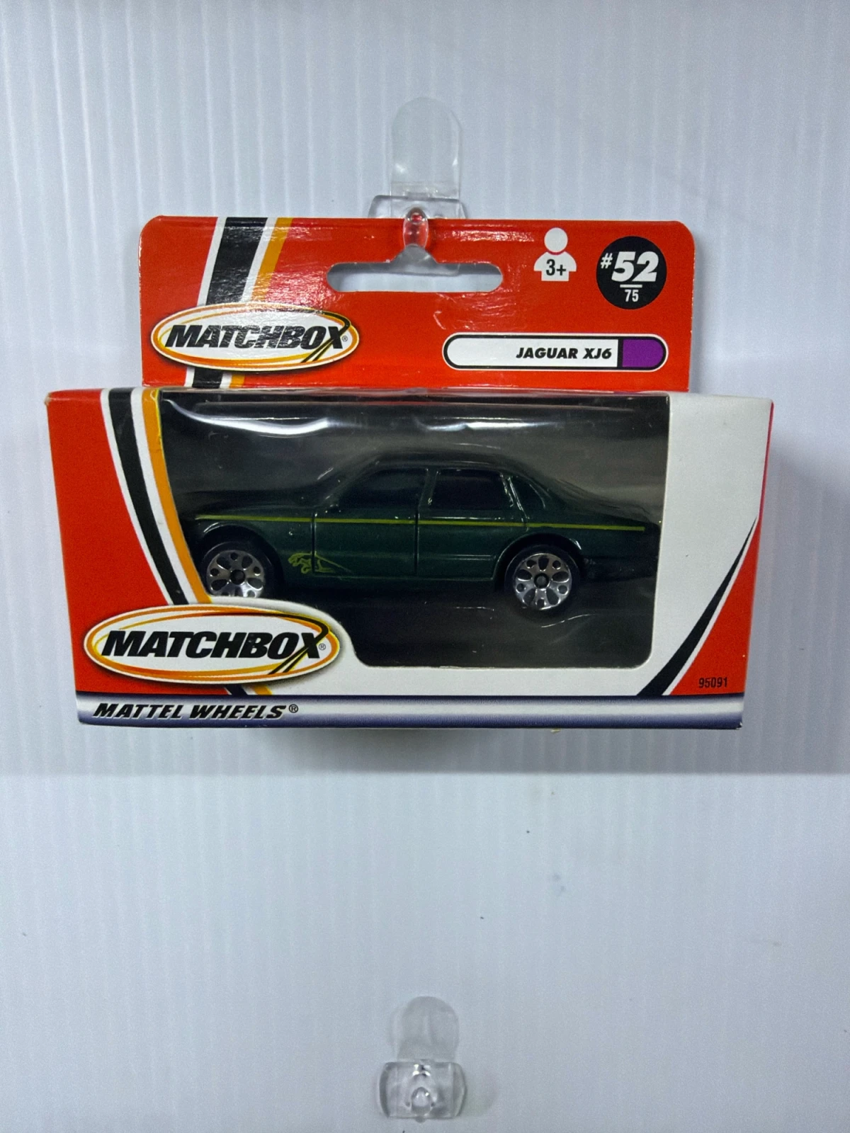 2001 Jaguar XJ6 Green: Box: Image 2